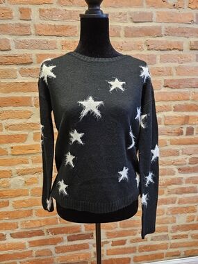 Aeropostale Black Crewneck Sweater with White Star Accents